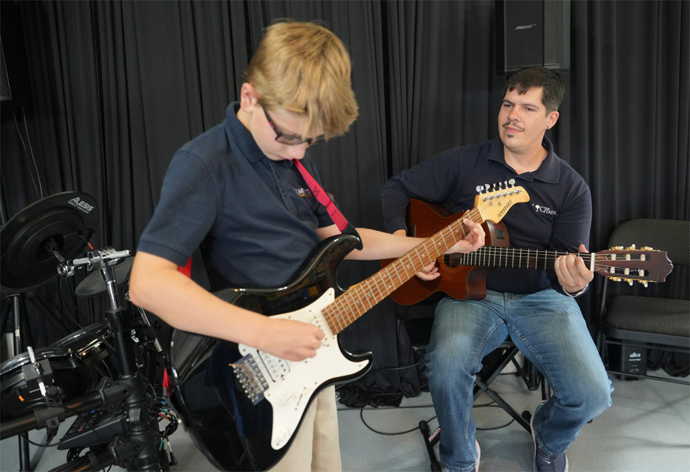 Guitar lesson with Bryan Wolfe in Mount Pleasant